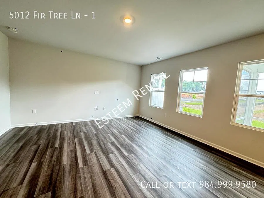 3 bed, 2.5 bath, 1900 sqft, $2,200 — Photo 4