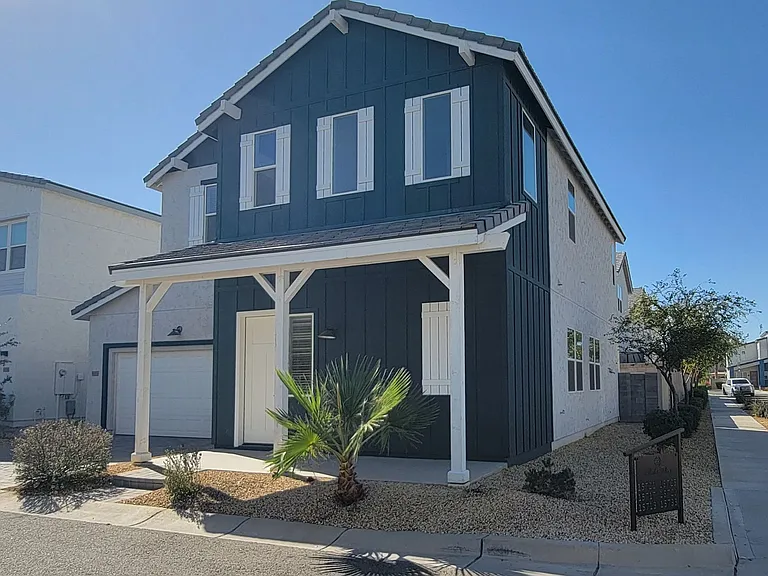 15733 W Polk St — Photo 3