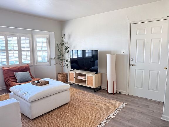 2nd image of 1901 Hauser Blvd #3