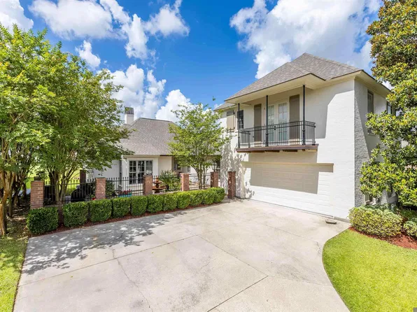 14524 Oak Path Dr, Prairieville, LA 70769