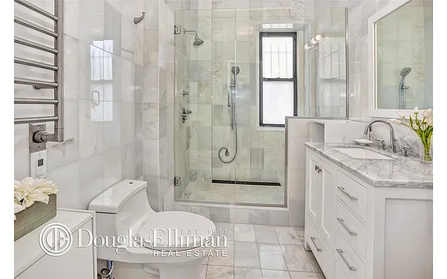 Rented by Douglas Elliman | media 22