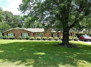 3252 18th St NE, Hickory, NC 28601