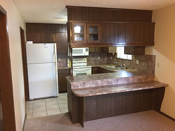 3rd image of 1401 W Lillian St APT A