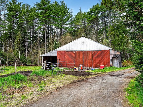 5th image of 659 Hartland Road