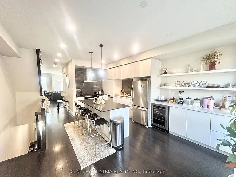 193 Sabina Dr — Photo 1