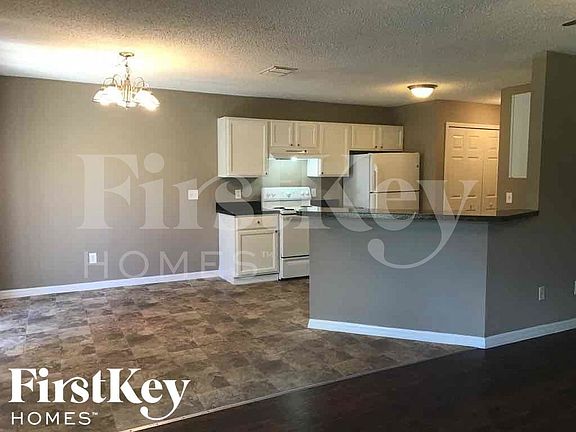 5th image of 455 Calhoun St