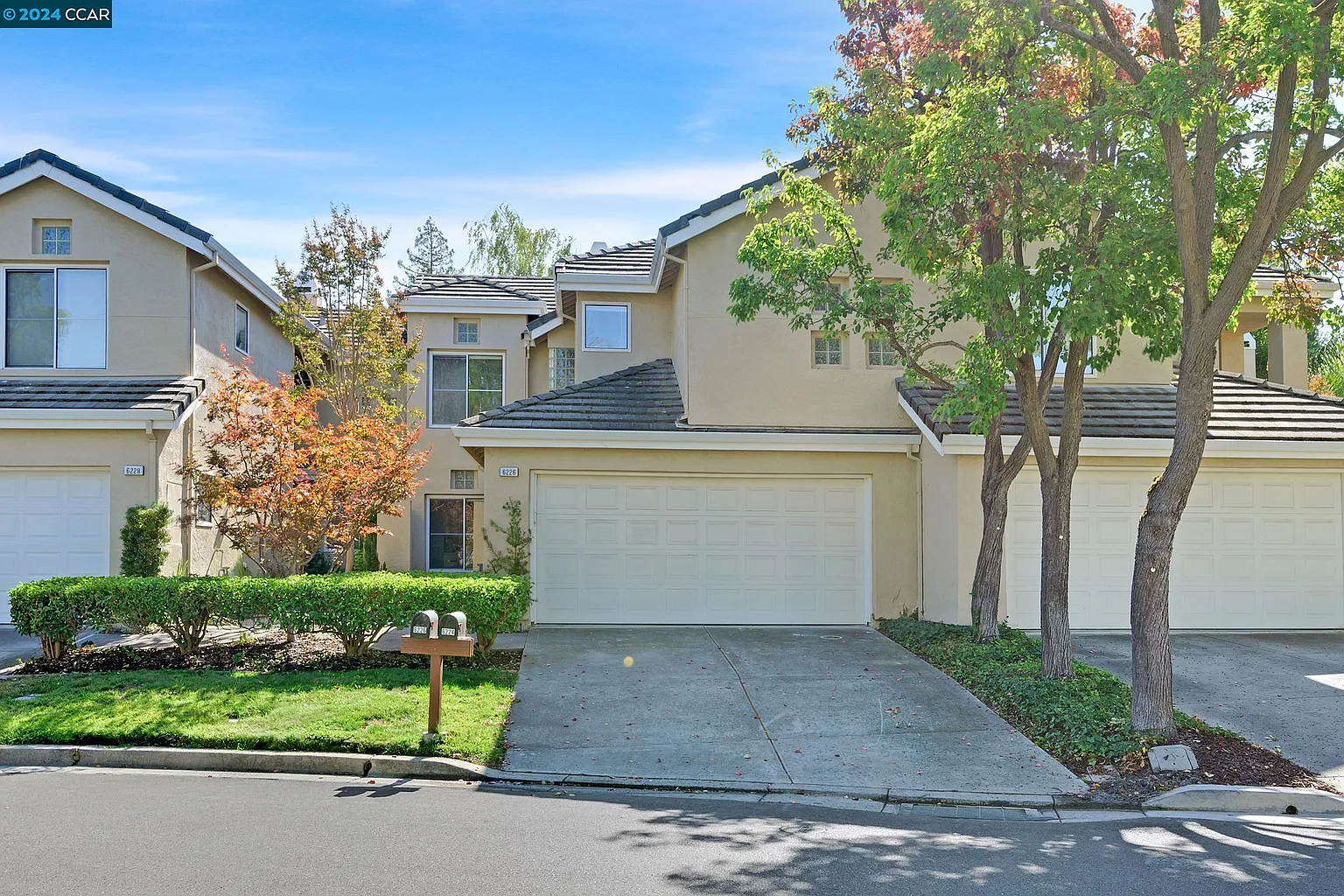 6226 Lakeview Cir photo 1