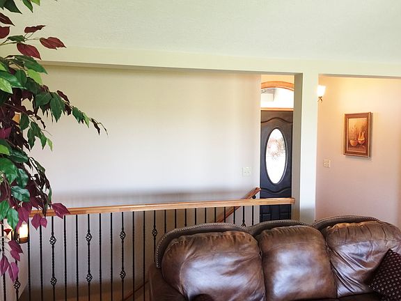 5th image of 11084 Victory Ln