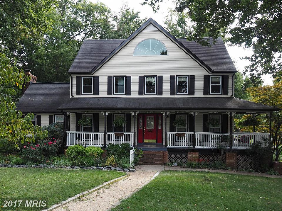 1st image of 620 Winterberry Dr