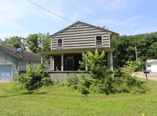 89 River Rd, Livermore, ME 04253
