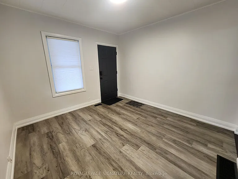 731 Saint Antoine St — Photo 20