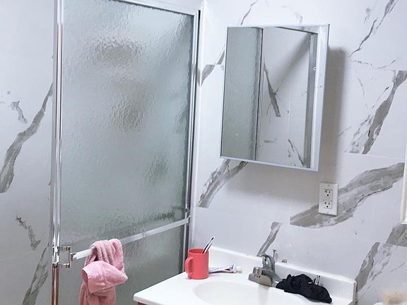 5th image of 2355 Bragg St #2F