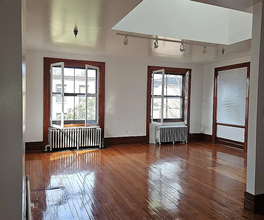 244 Vanderbilt Ave #3