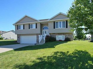 804 Wood Lily Rd, Solon, IA 52333