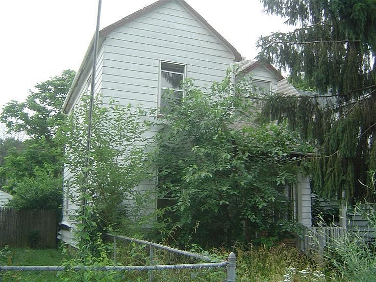 1st image of 142 S Sperling Ave