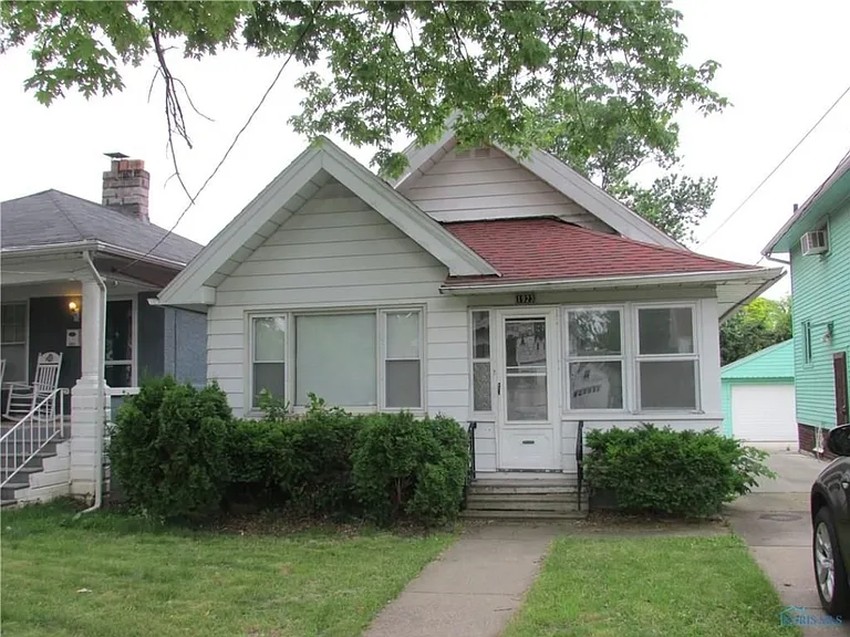 1923 Milburn Ave — Photo 3