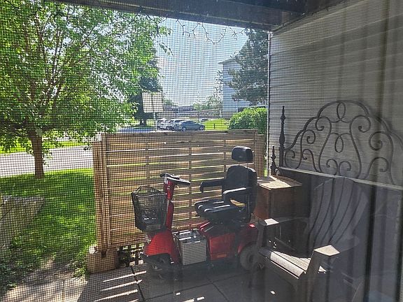 5th image of 218 Viewmount Dr #115