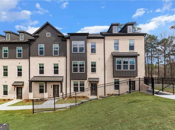 2814 Daybreak Ln, Newnan, GA 30265