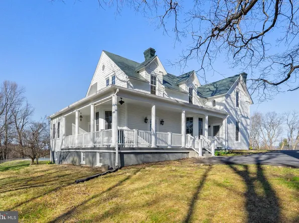 1521 N Royal Ave, Front Royal, VA 22630