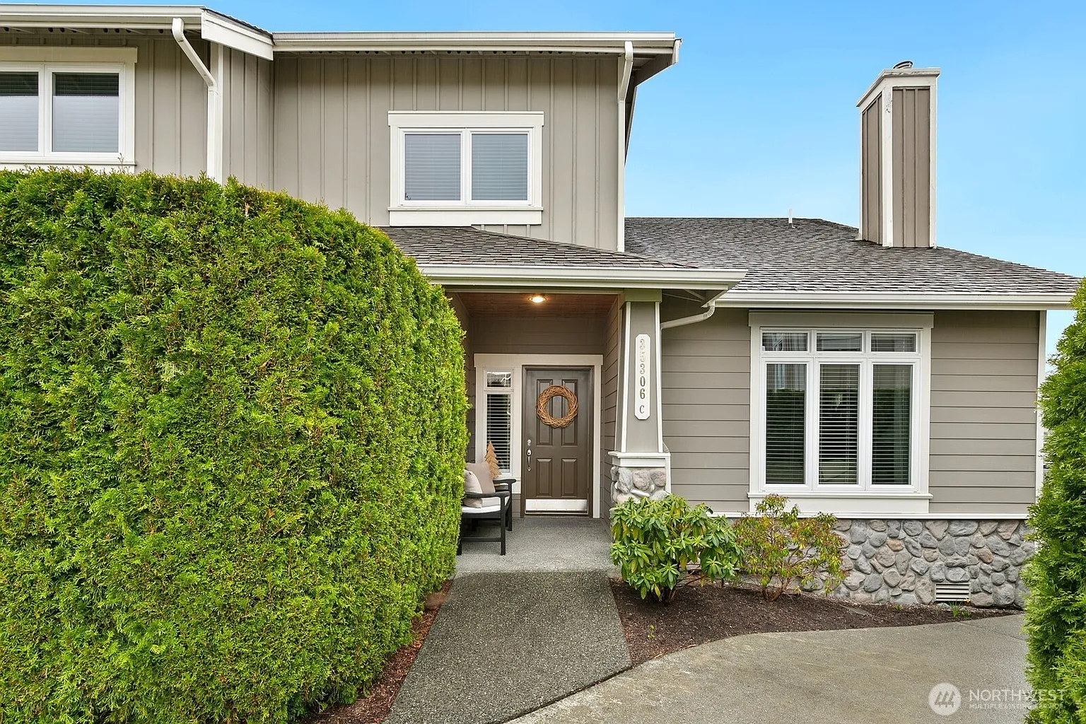 35306 SE Sequoia photo 1