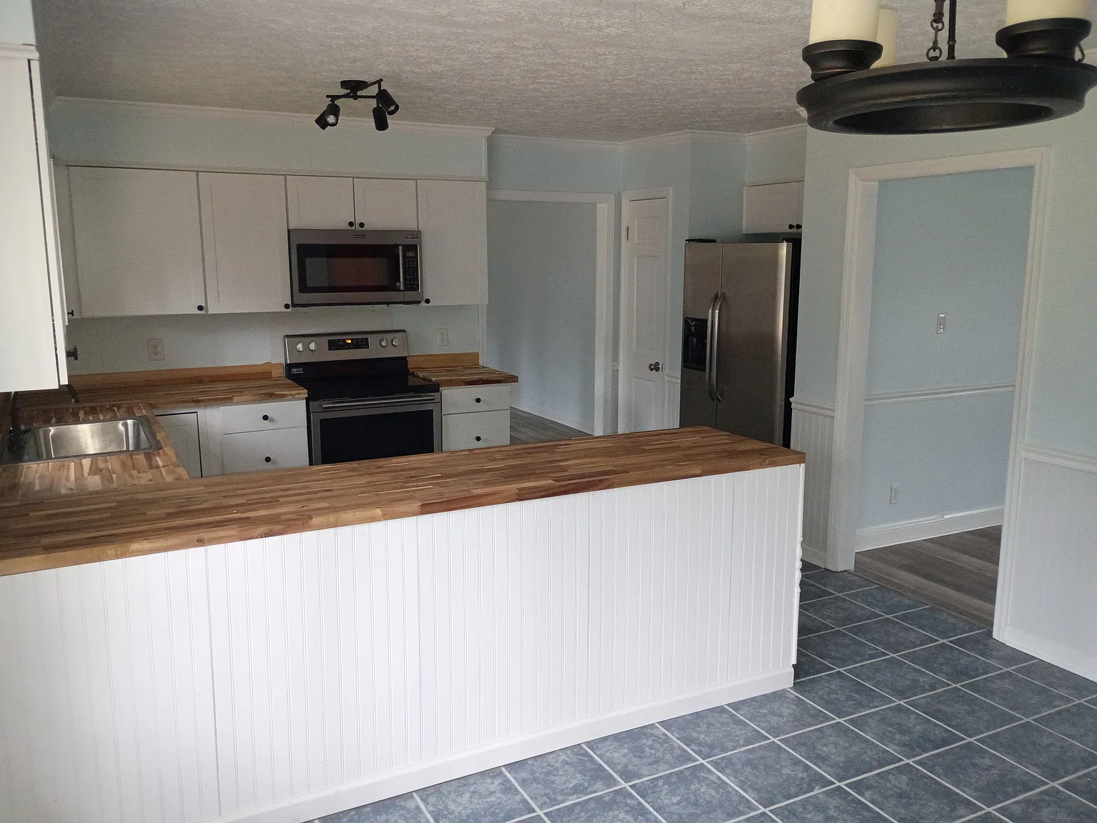 3217 Jura Dr — Photo 4