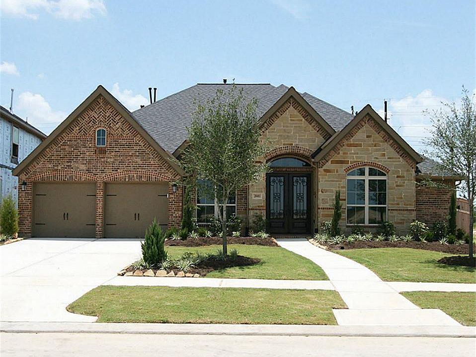1st image of 28411 Evergreen Cove Ln