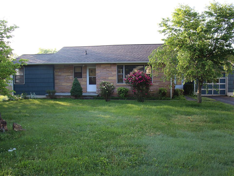 1st image of 1102 Highland Dr
