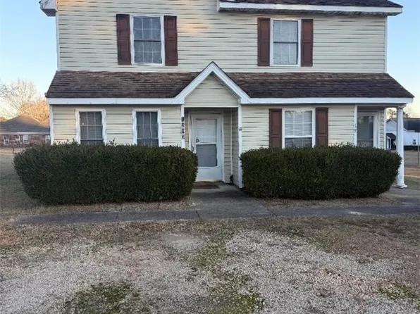 1303 & 1305 S 13th St, Lillington, NC 27546