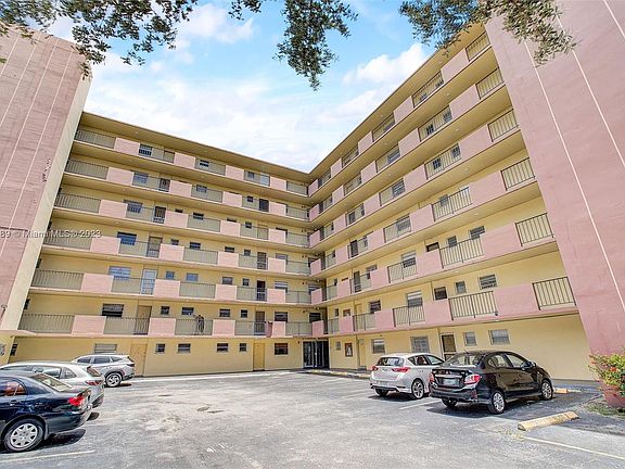 3rd image of 16410 Miami Dr APT 604