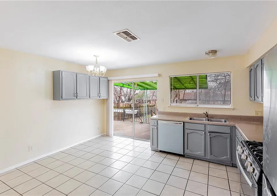 2325 Bendridge Trl
