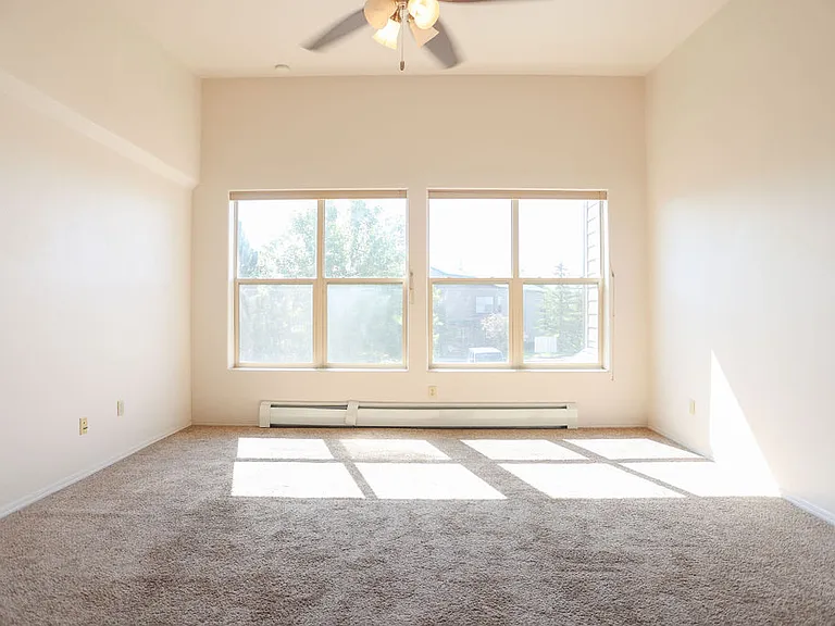 235 Talisman Dr #14 — Photo 4