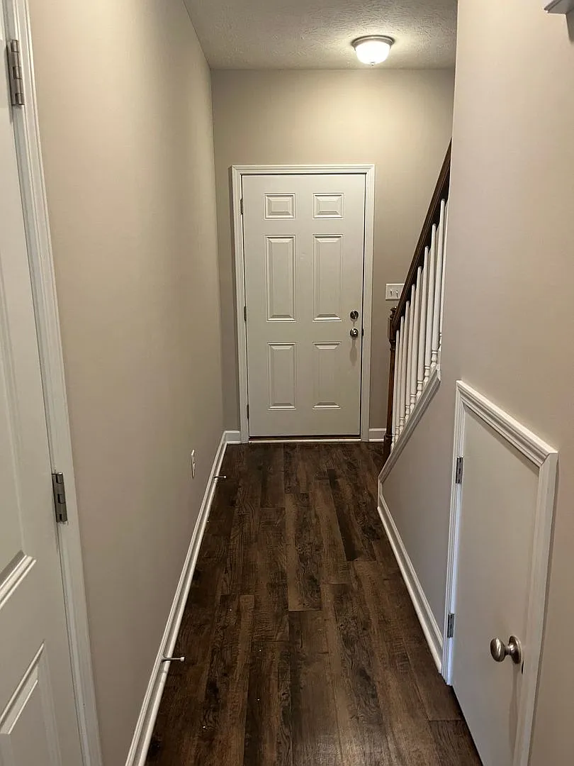 736 Village Creek Drive — Photo 3