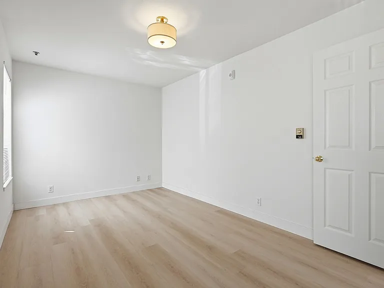 3301 Mission St #302 — Photo 14