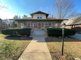 717 S 7th St, Pekin, IL