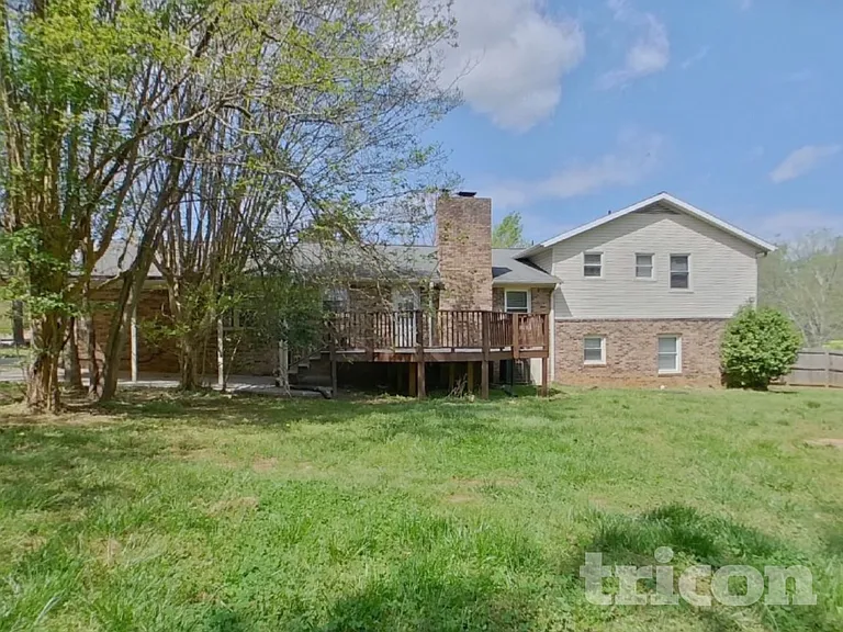 105 Cook Ln — Photo 9