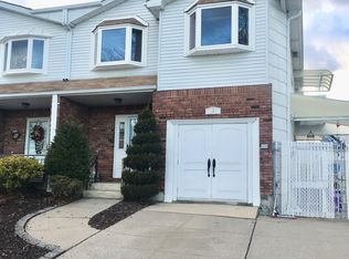 2 Mott St, Staten Island, NY 10312