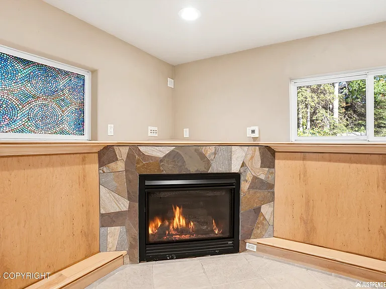 2100 Churchill Dr — Photo 56