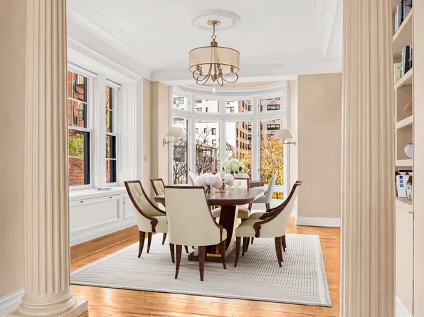 830 Park Avenue image 5 of 18