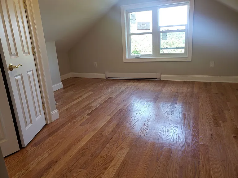 22 Barton St — Photo 10