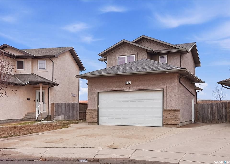 1st image of 607 Beckett CRESCENT