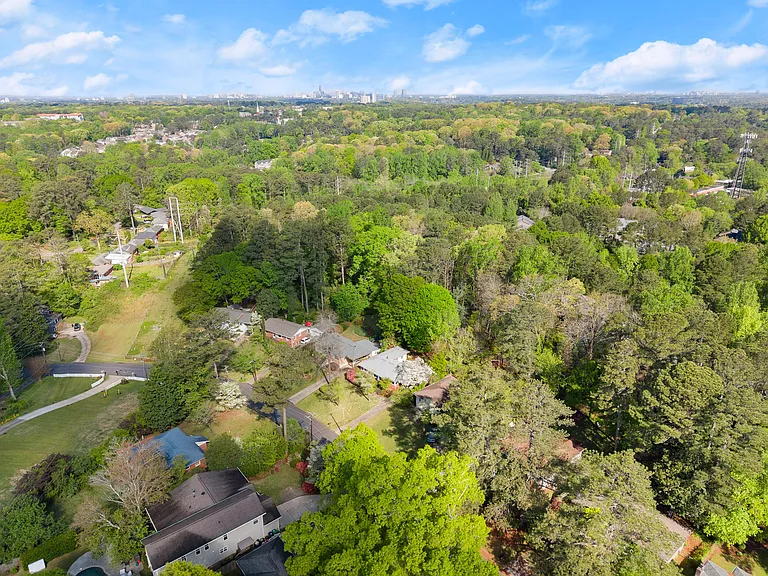 1074 Willivee Dr — Photo 24