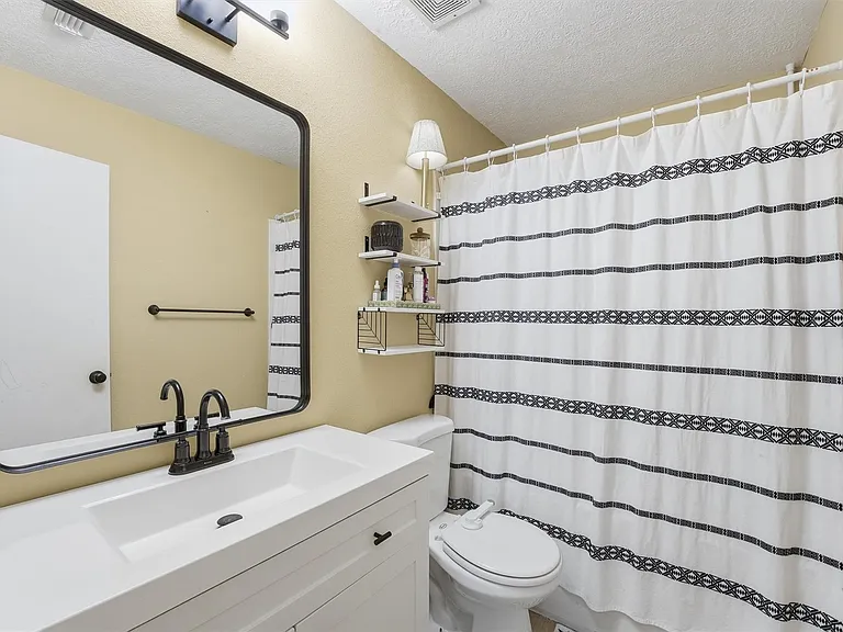 17207 Morning Star Ave — Photo 5