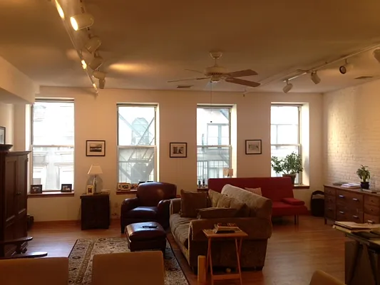 Rented by Manhattan Property Group | media 43