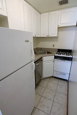 Rented by JK Dansar Corp | media 29