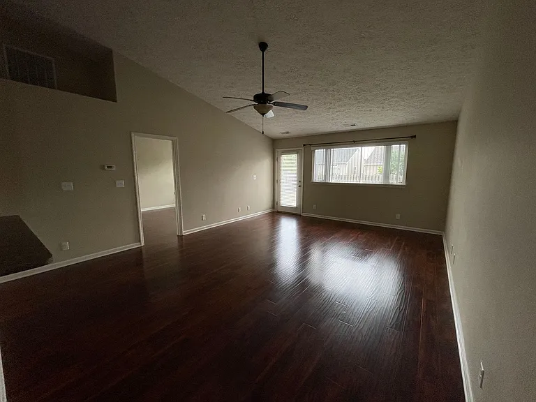 2412 Fleming Dr — Photo 5