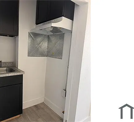 14151 Paramount Blvd — Photo 2