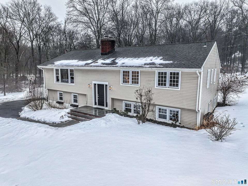 1st image of 221 Catalpa Road