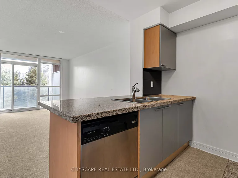 18 Harrison Garden Blvd #406 — Photo 15