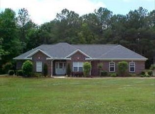 1447 County Lake Rd, Starkville, MS 39759