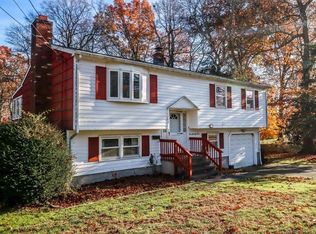 174 Baxter Ln, Milford, CT 06460